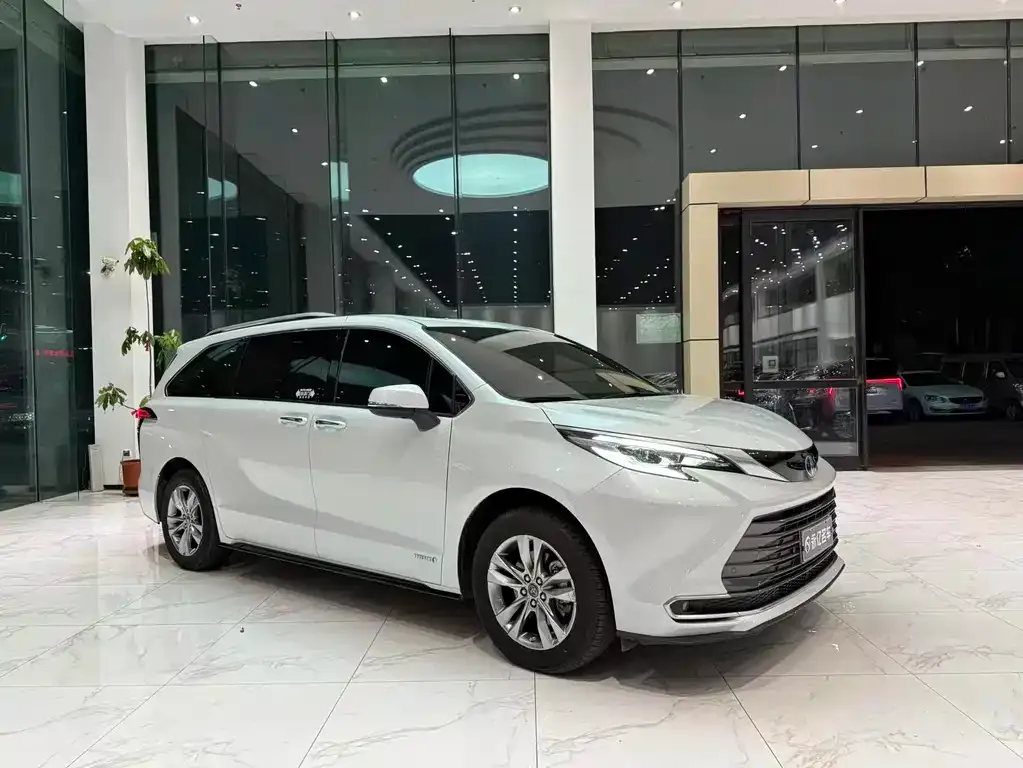 Toyota Sienna 2022 из CN, фото 10