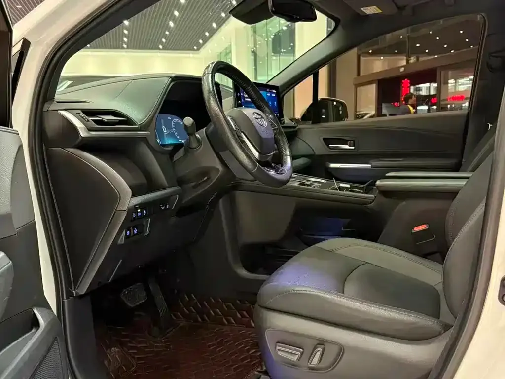Toyota Sienna 2022 из CN, фото 9