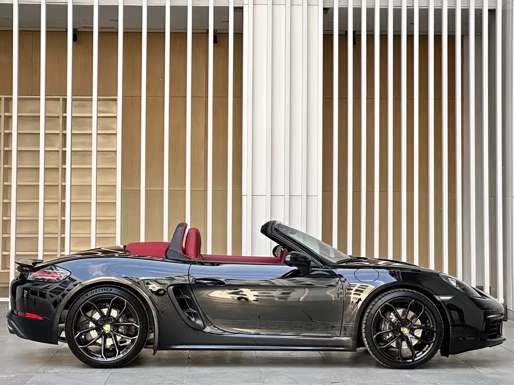 Porsche 718 2025 из CN, фото 3