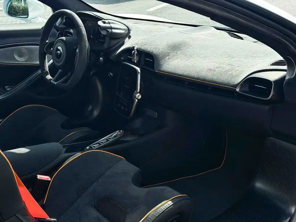 McLaren Artura 2024 из CN, фото 2