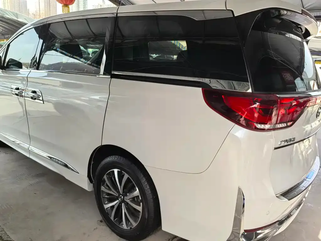 GAC Motor Trumpchi M8 — фото 10
