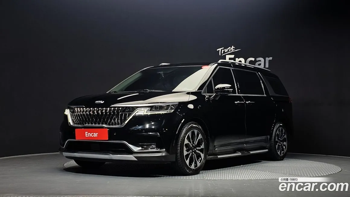 Kia Carnival — фото 1