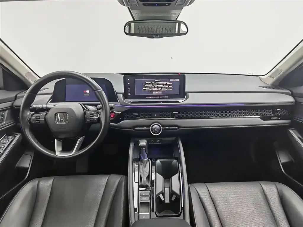 Honda Accord 2023 из CN, фото 10