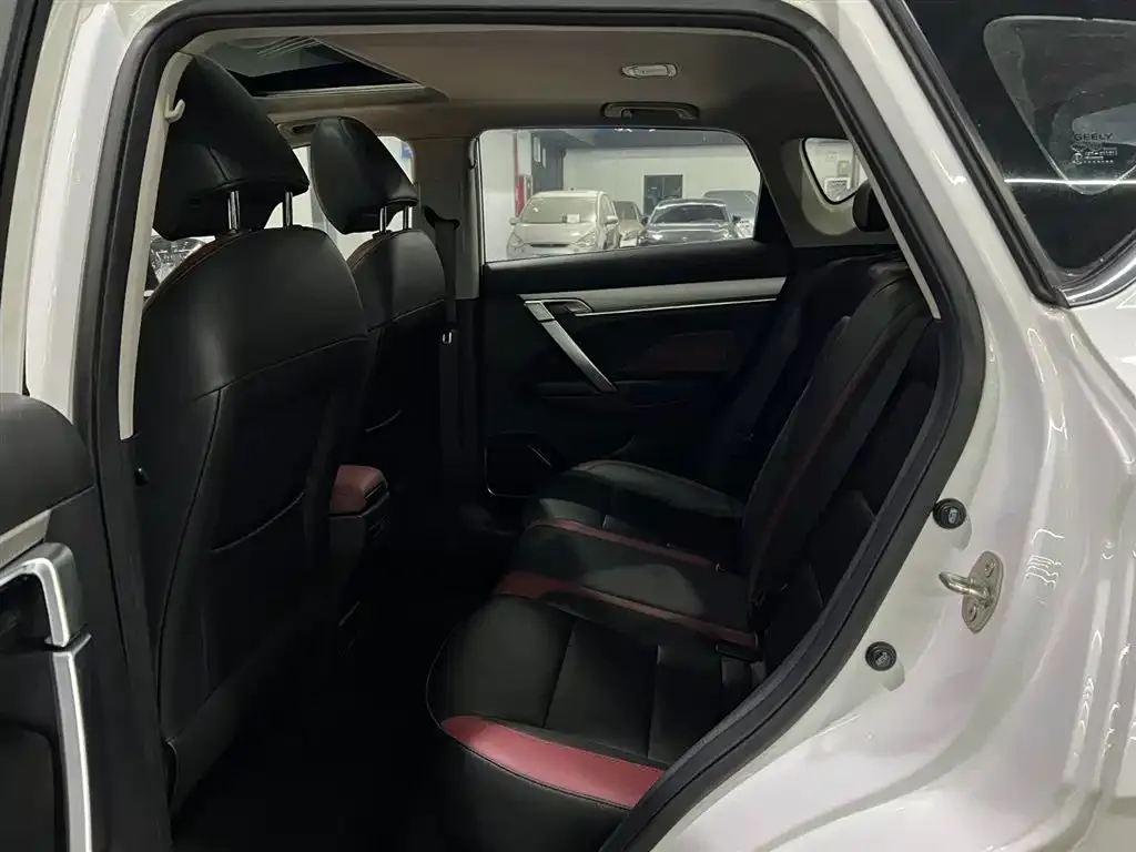 Geely Binyue 2021 из CN, фото 4