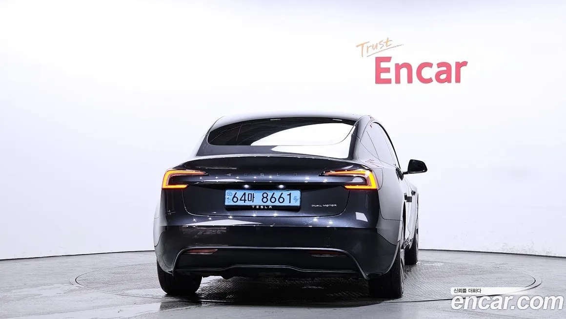 Tesla Model 3 — фото 7