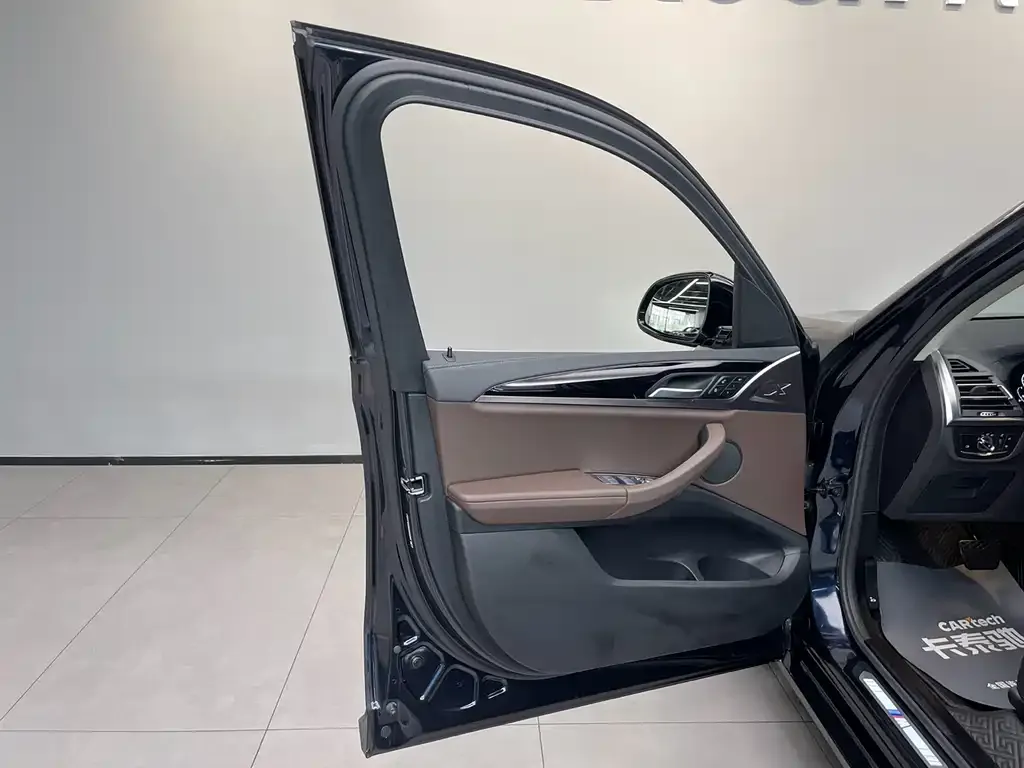 BMW X3 2022 из CN, фото 3