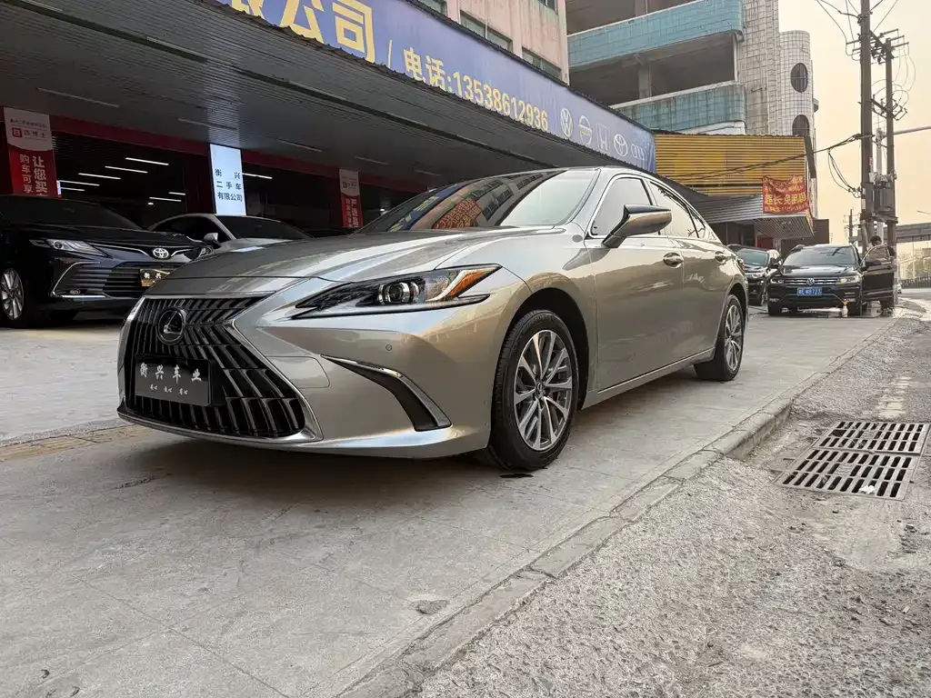 Lexus ES 2024 из CN, фото 1