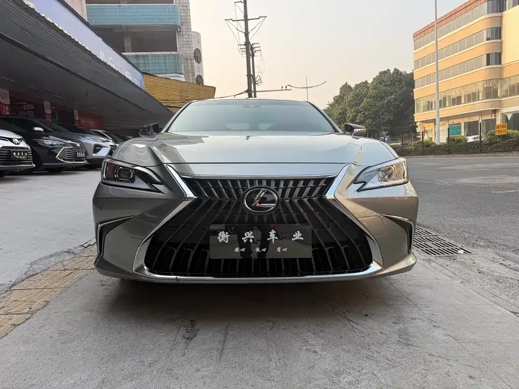 Lexus ES 2024 из CN, фото 5