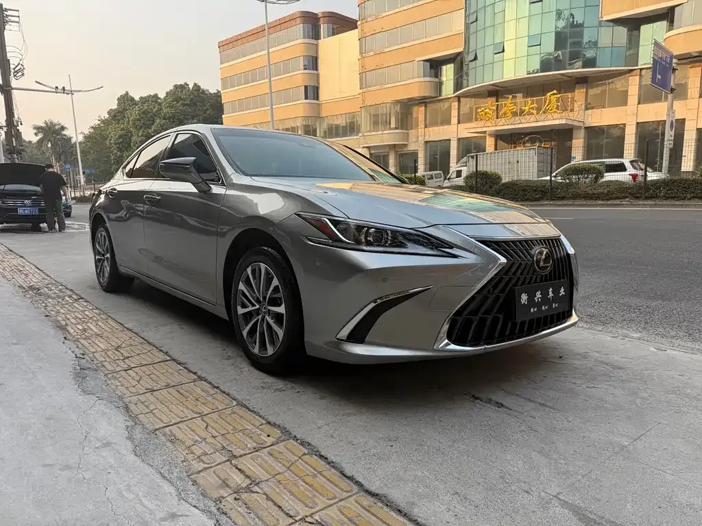 Lexus ES 2024 из CN, фото 6