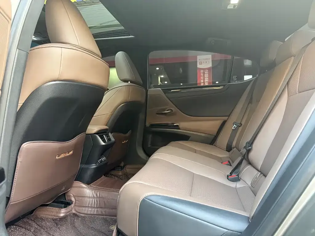 Lexus ES 2024 из CN, фото 3