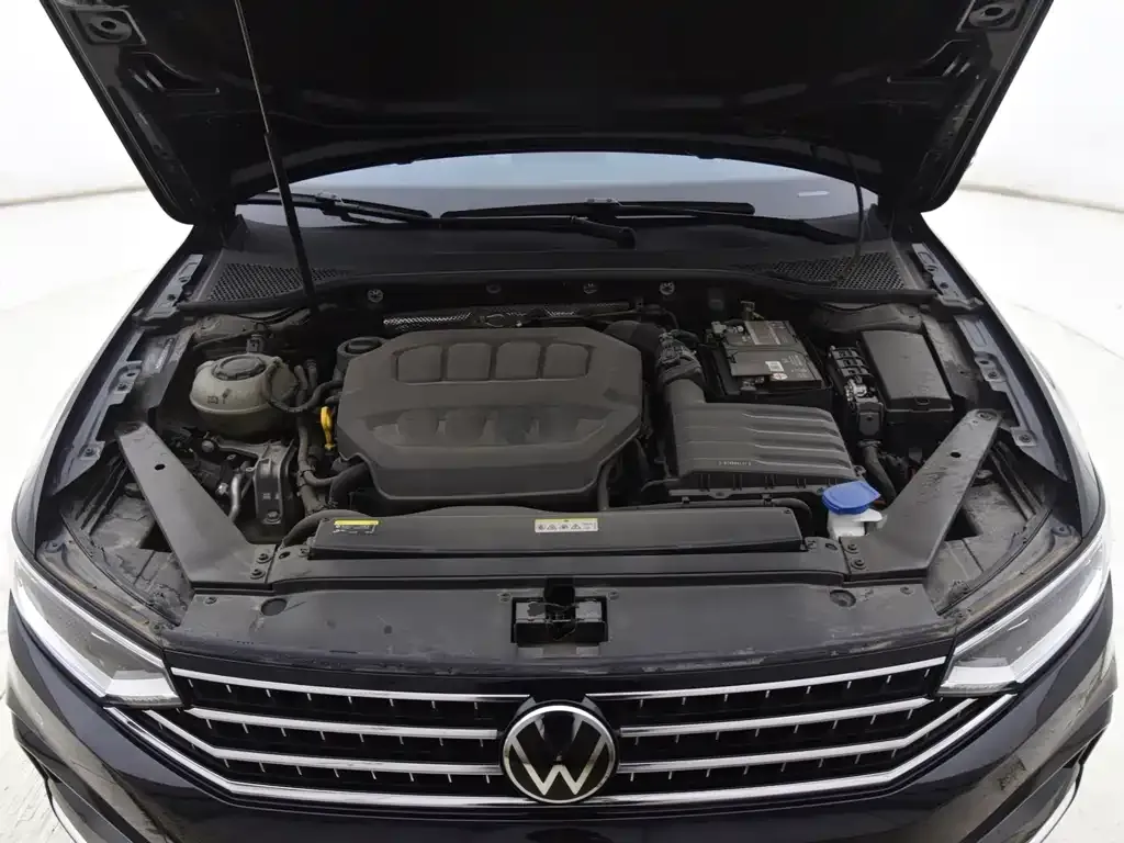 Volkswagen Magotan 2023 из CN, фото 4