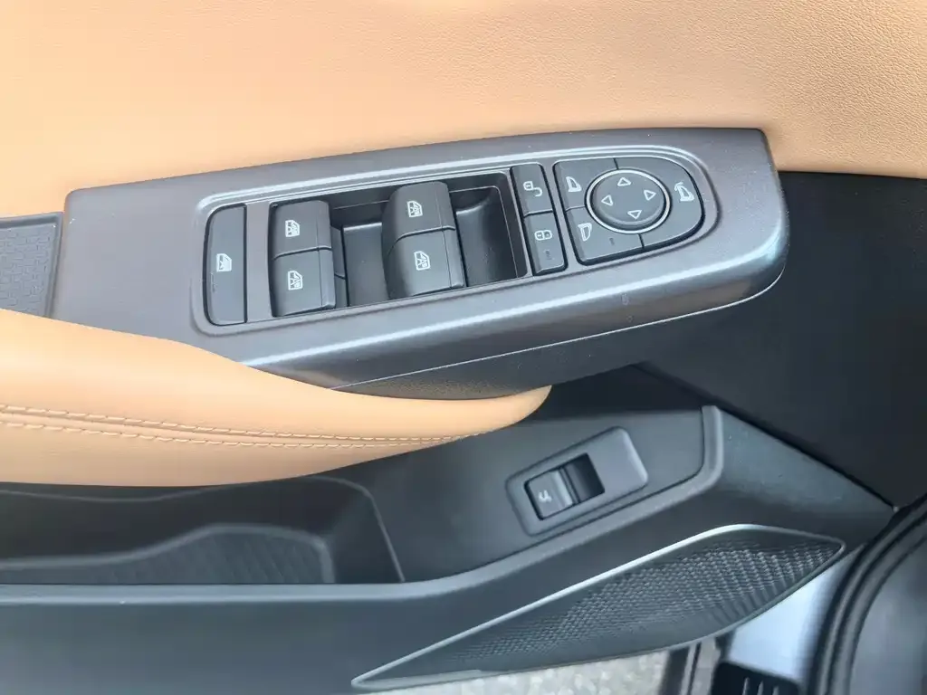 BYD L DM-i 2025 из CN, фото 6