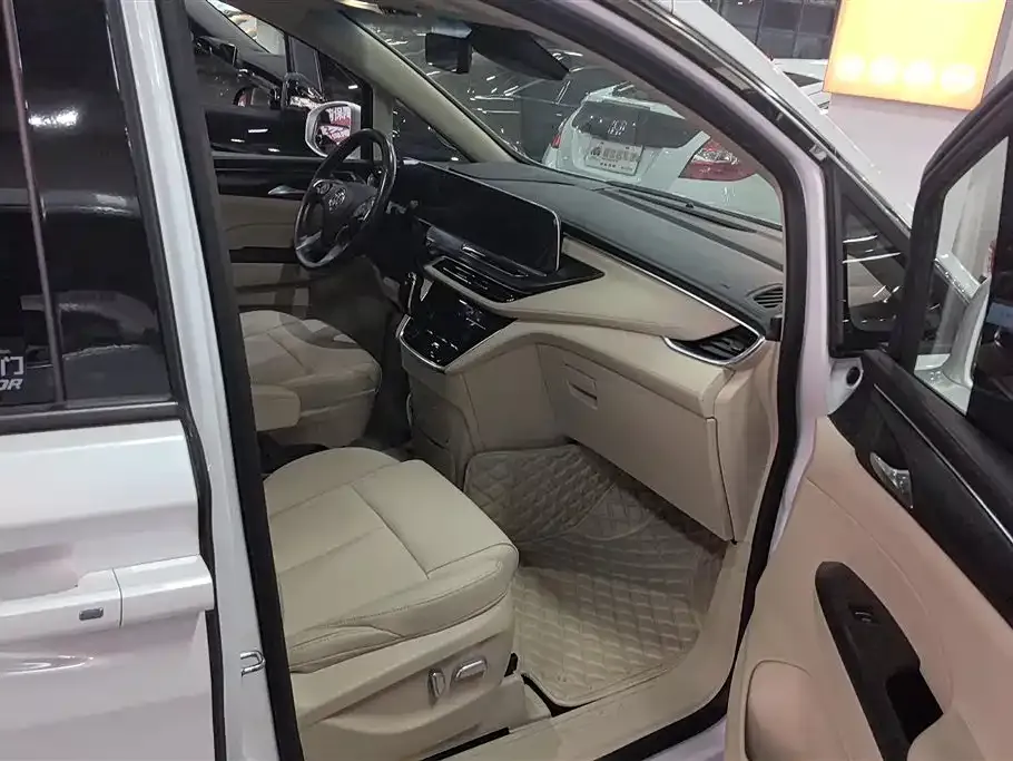 Buick GL8 2022 из CN, фото 5