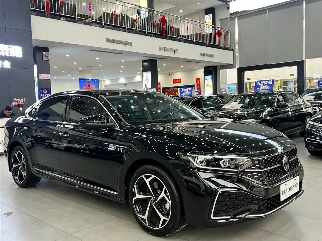 Volkswagen Passat 2025 из CN, фото 10