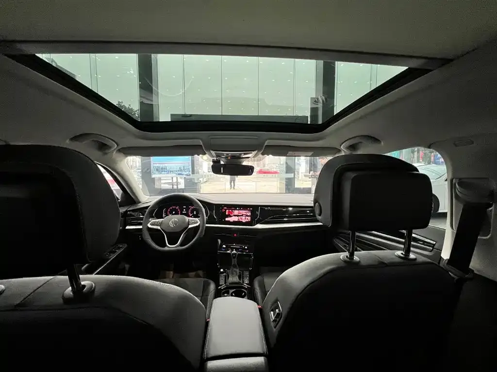 Volkswagen Passat 2025 из CN, фото 2