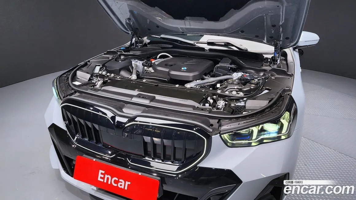 BMW 5-Series — фото 6