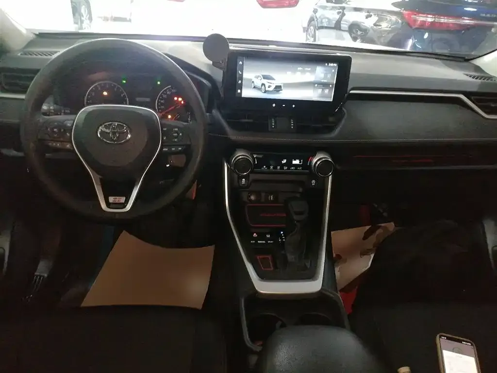 Toyota Wildlander 2024 из CN, фото 3
