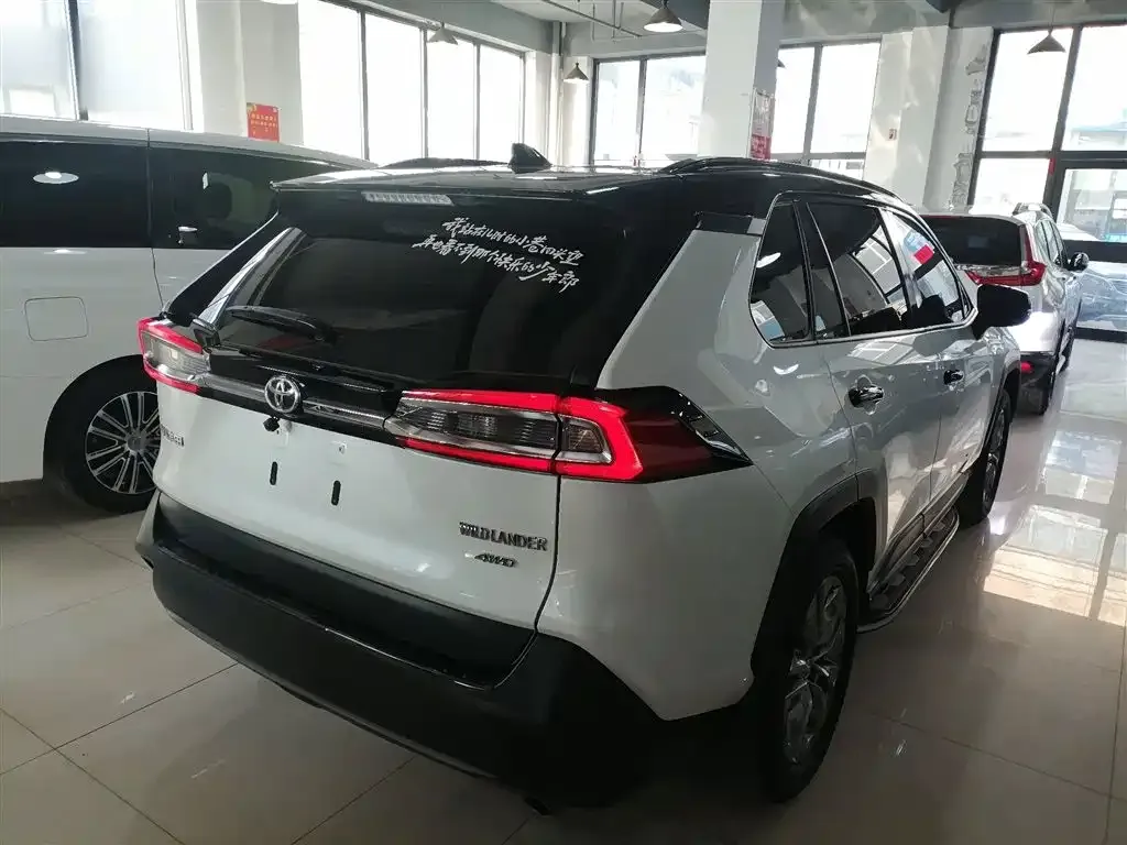 Toyota Wildlander 2024 из CN, фото 8