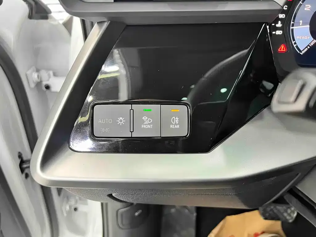 Audi A3 2023 из CN, фото 4