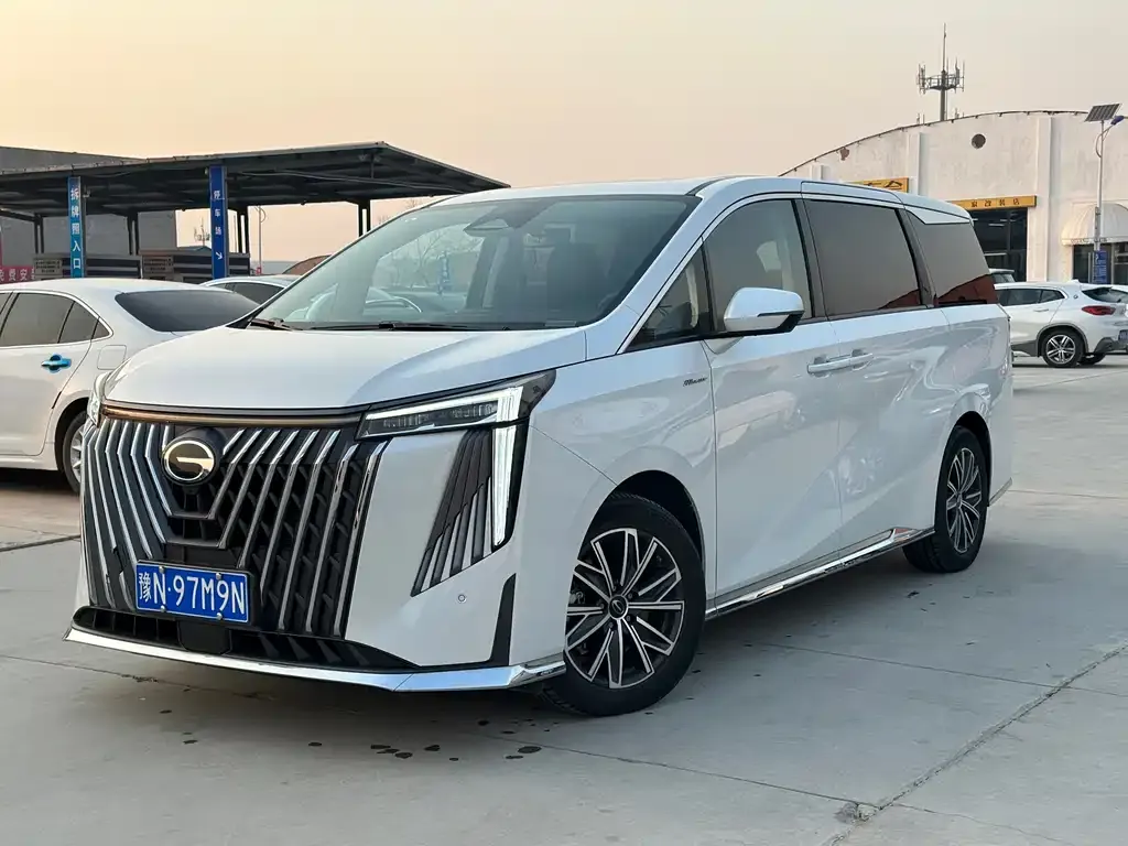 GAC Motor Trumpchi M8 — фото 1