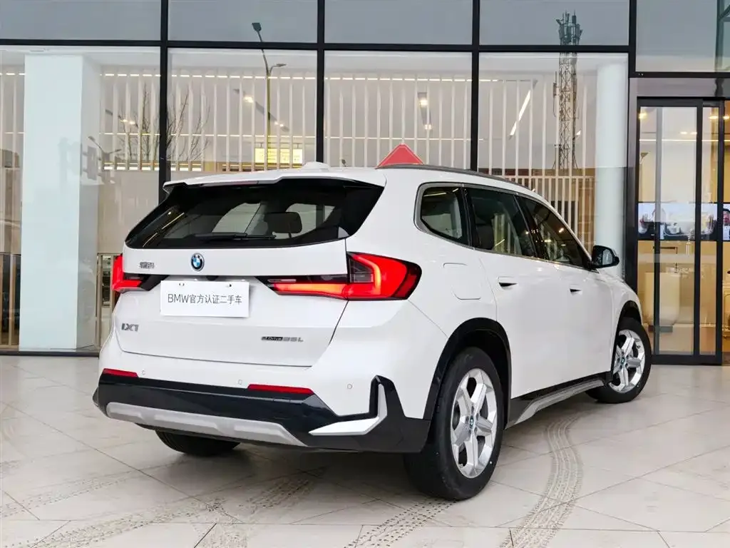 BMW iX1 2025 из CN, фото 10