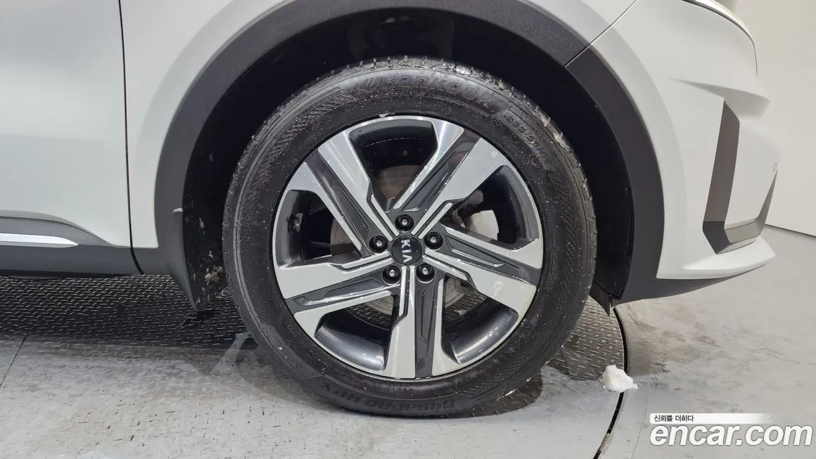 Kia Sorento — фото 6