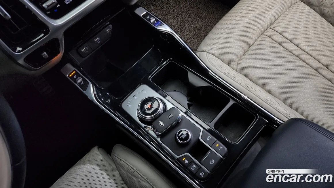 Kia Sorento — фото 10