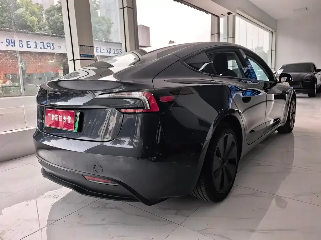 Tesla Model 3 2024 из CN, фото 3
