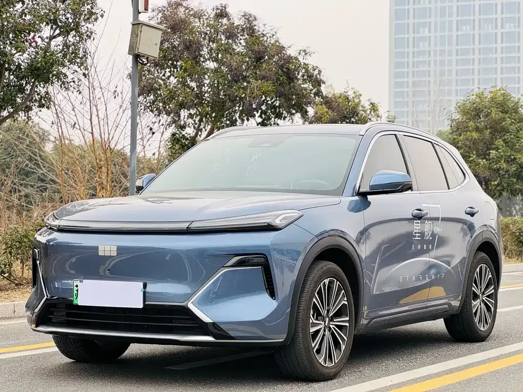 Geely Galaxy L7 — фото 1