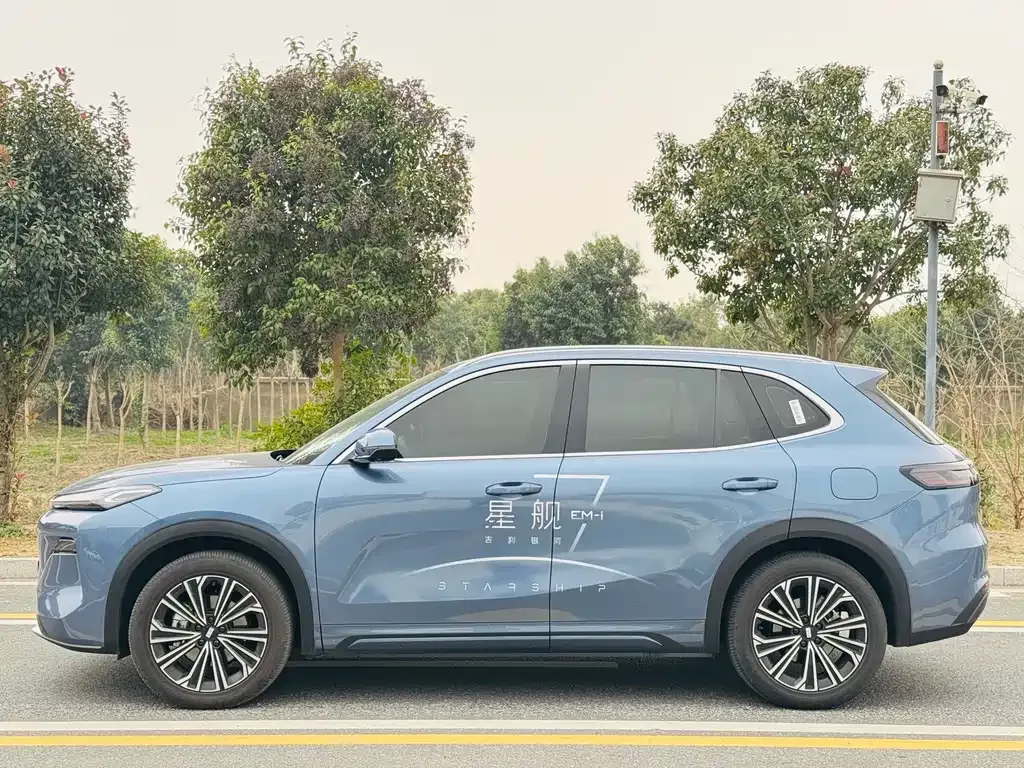 Geely Galaxy L7 — фото 4