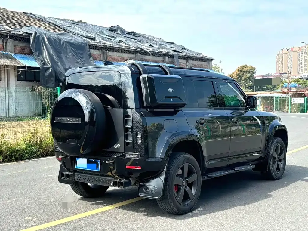 Land Rover Defender — фото 7