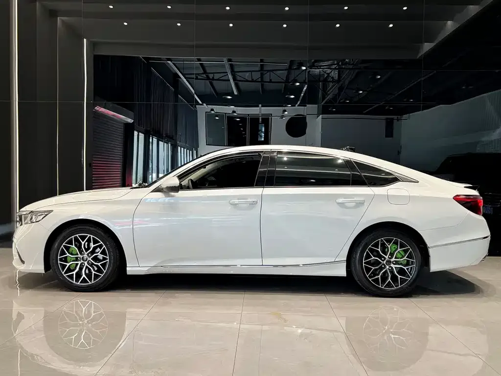 Honda Inspire — фото 2