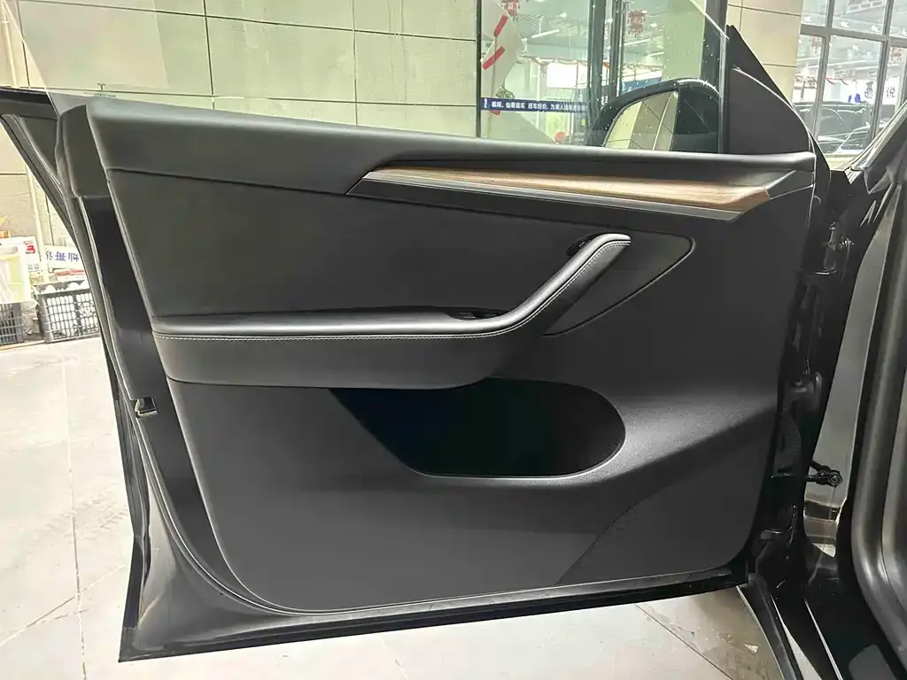 Tesla Model Y 2021 из CN, фото 9