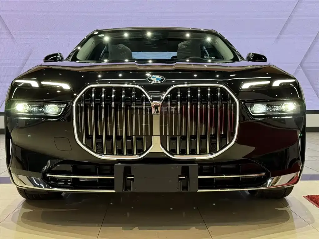 BMW 7 Series 2026 из CN, фото 9