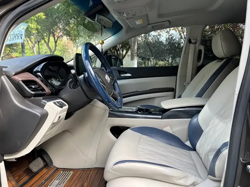 Buick GL8 2021 из CN, фото 8