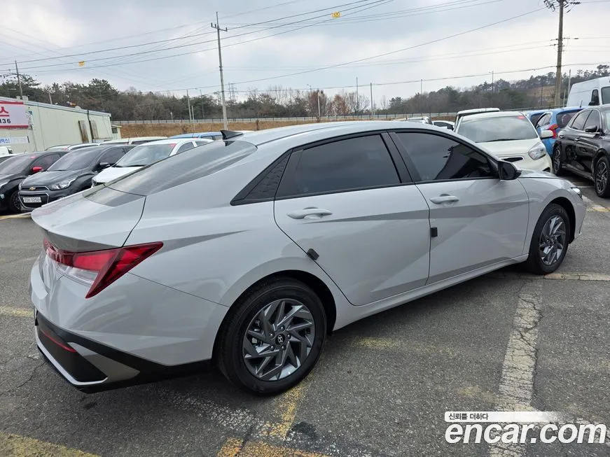 Hyundai AVANTE — фото 7