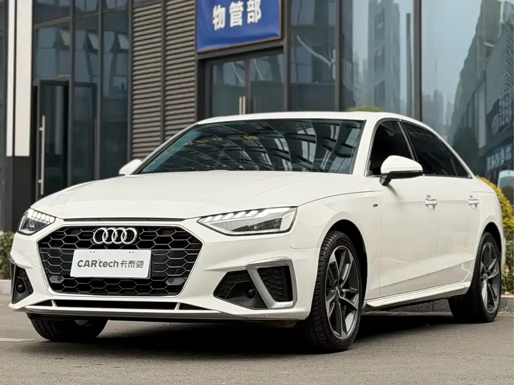 Audi A4L 2021 из CN, фото 1