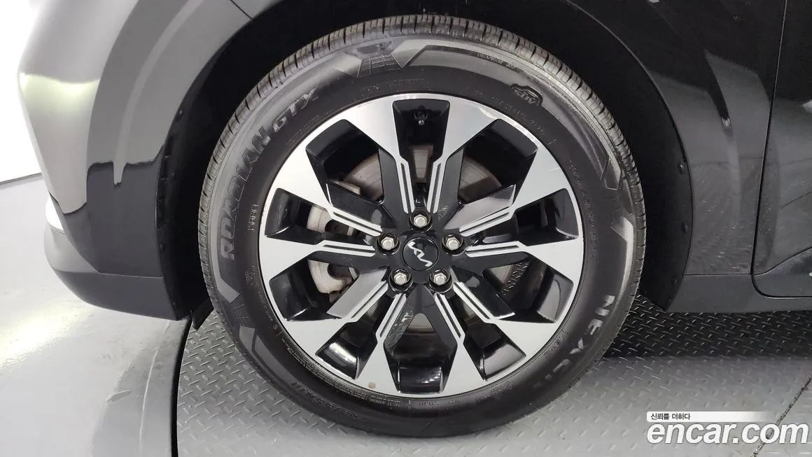 Kia Carnival — фото 10