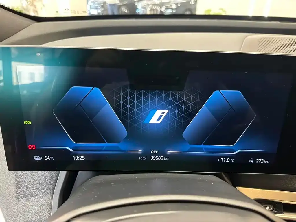 BMW iX 2023 из CN, фото 4