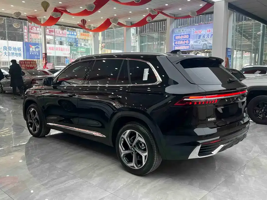 Geely Xingyue L — фото 10