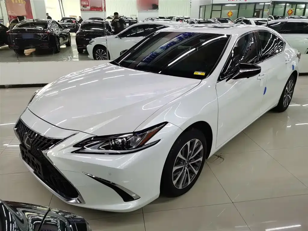 Lexus ES 2023 из CN, фото 1