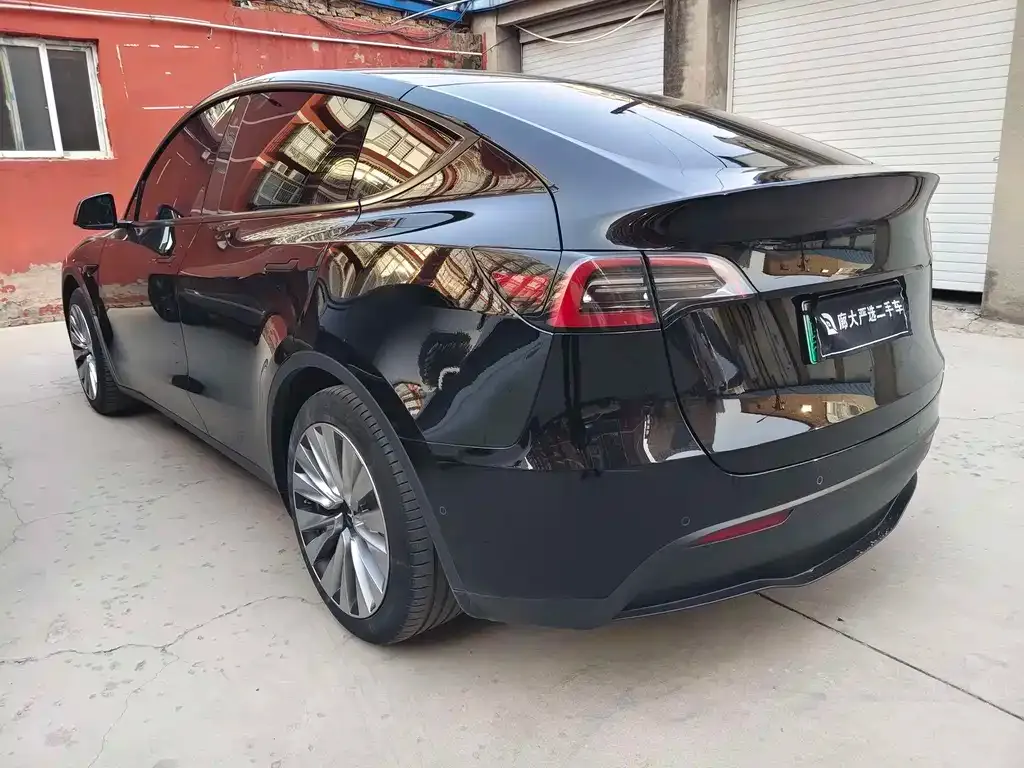 Tesla Model Y 2023 из CN, фото 9