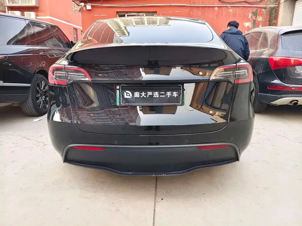 Tesla Model Y 2023 из CN, фото 8