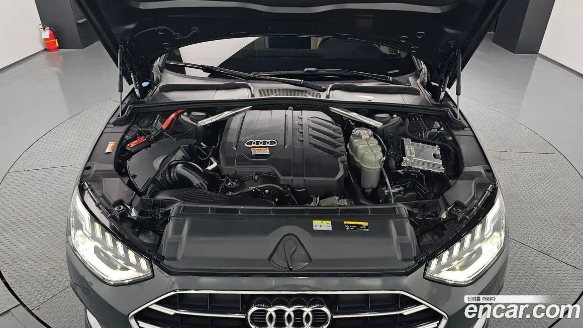 Audi A4 — фото 10