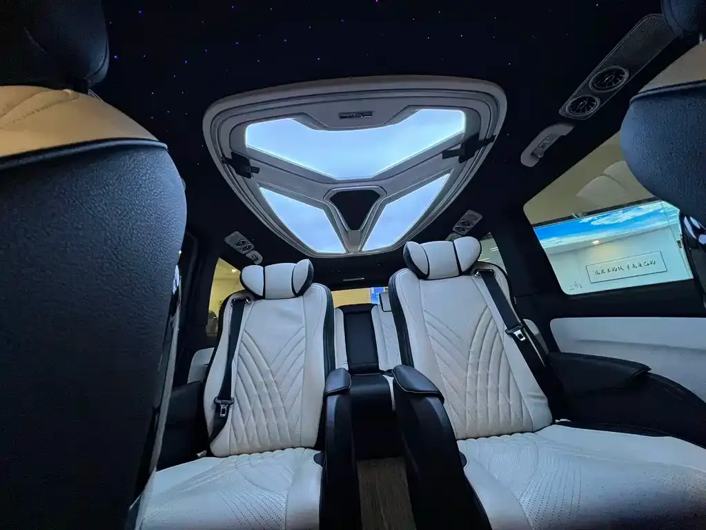 Mercedes-Benz Vito 2023 из CN, фото 6