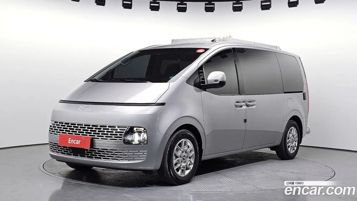 Hyundai Staria