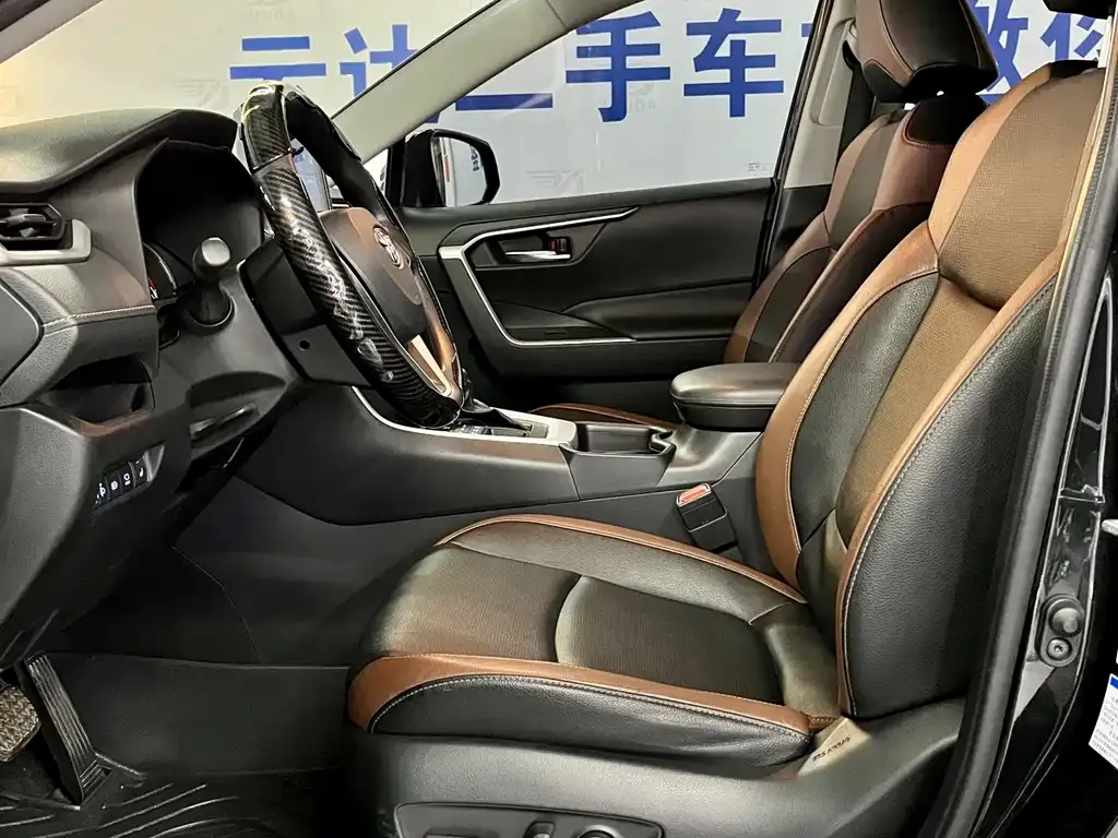 Toyota RAV4 2022 из CN, фото 8