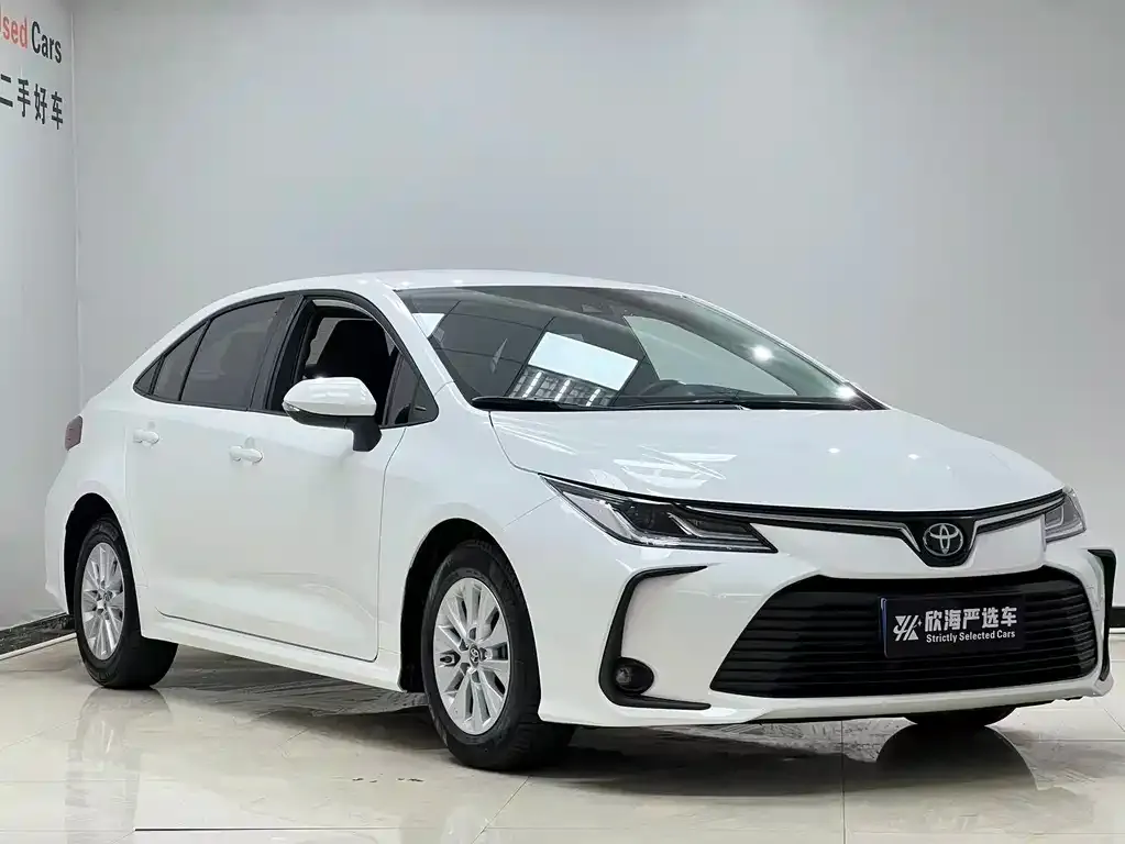 Toyota Corolla — фото 6