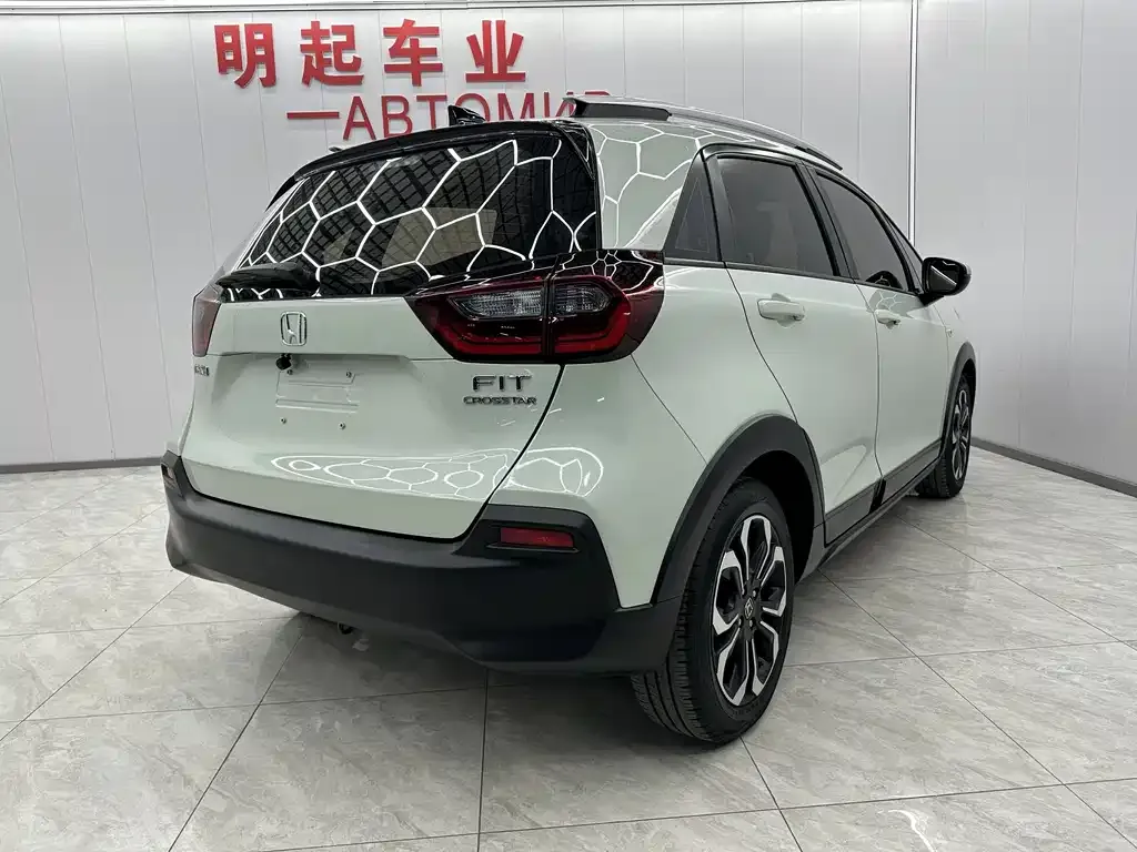 Honda Fit — фото 5