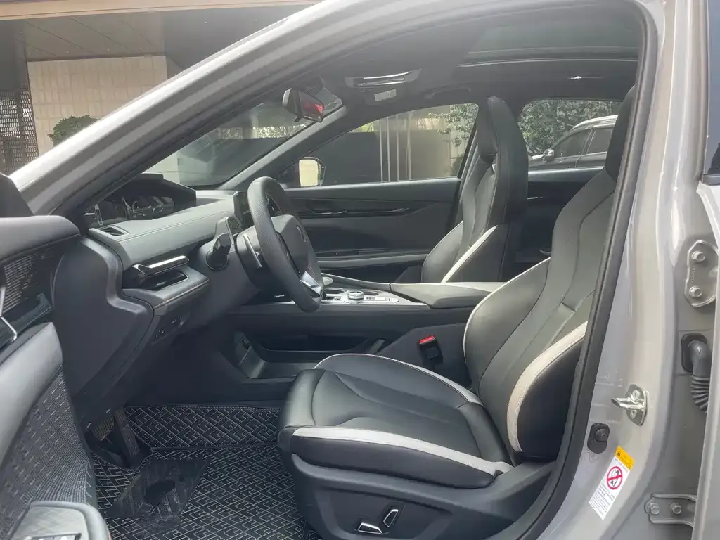 Changan UNI-V 2023 из CN, фото 4